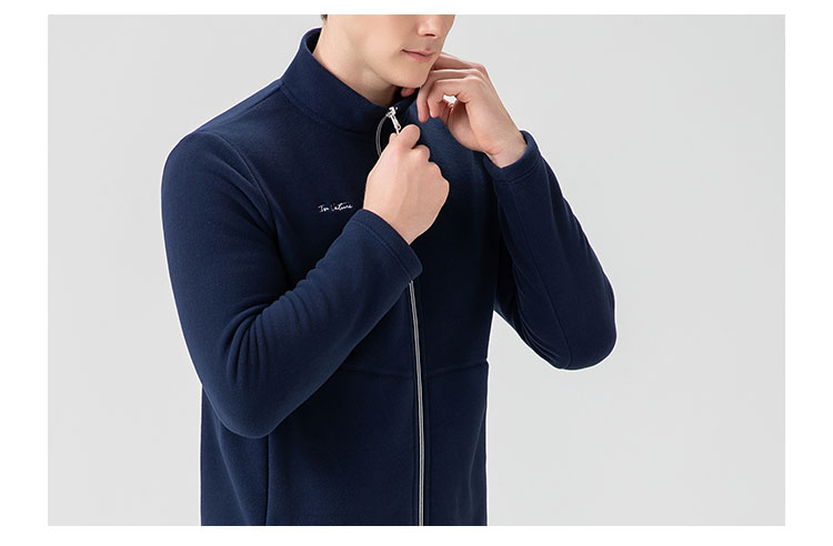 912575-812576-软绒保暖夹克-模特_04