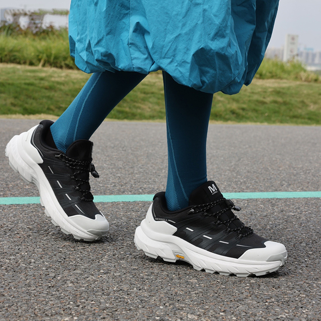 FREE STRIDE 防泼水运动休闲鞋户外徒步登山鞋男女 徒步鞋 032501 